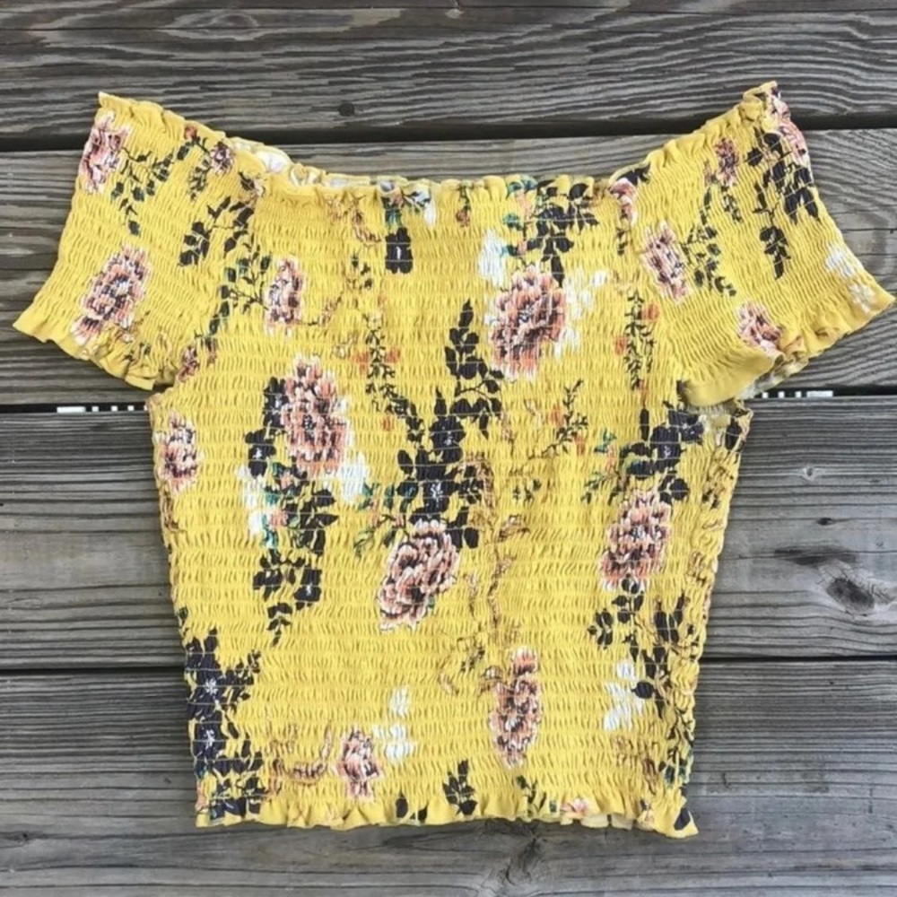 Stretchy off shoulder crop top